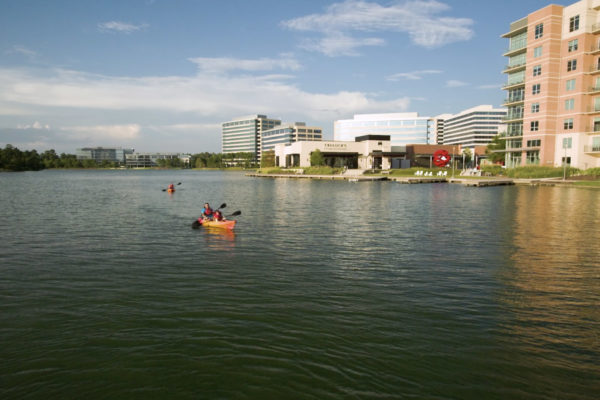 Rowing-on-Lake-Woodlands-2